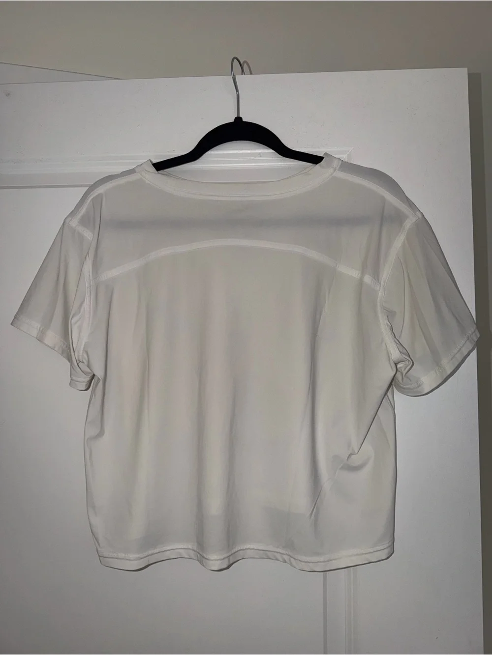 lululemon athletica Women’s White Cropped Performance Tee - Picture 3 of 3